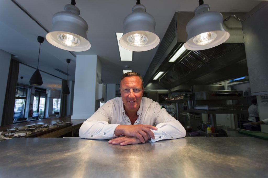 Chef Roeland Klein, do Avenida Restaurante Evasões fotografia de comida food photography