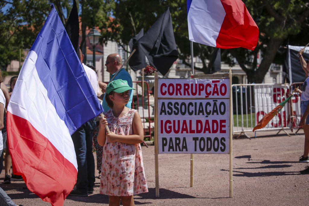 manifestação do grupo de lesados do BES fotografia profissional lisboa news photojournalism fotojornalismo