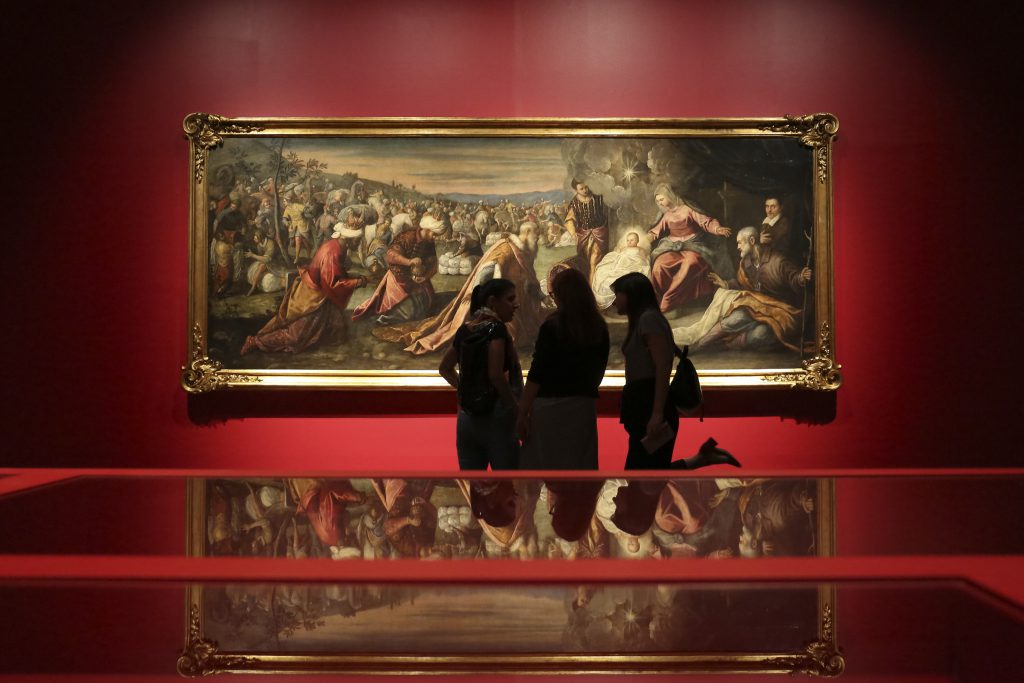 Museu Nacional de Arte Antiga Madonna Tesouros do Vaticano fotografia profissional lisboa news photojournalism fotojornalismo