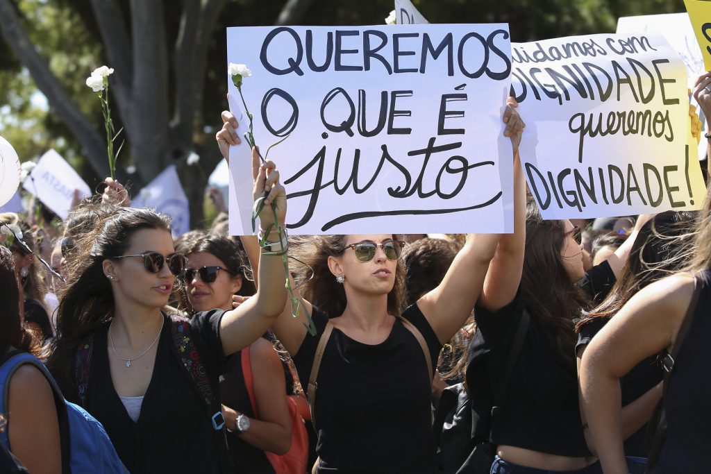 Manifestação de Enfermeiros fotografia profissional lisboa news photojournalism fotojornalismo