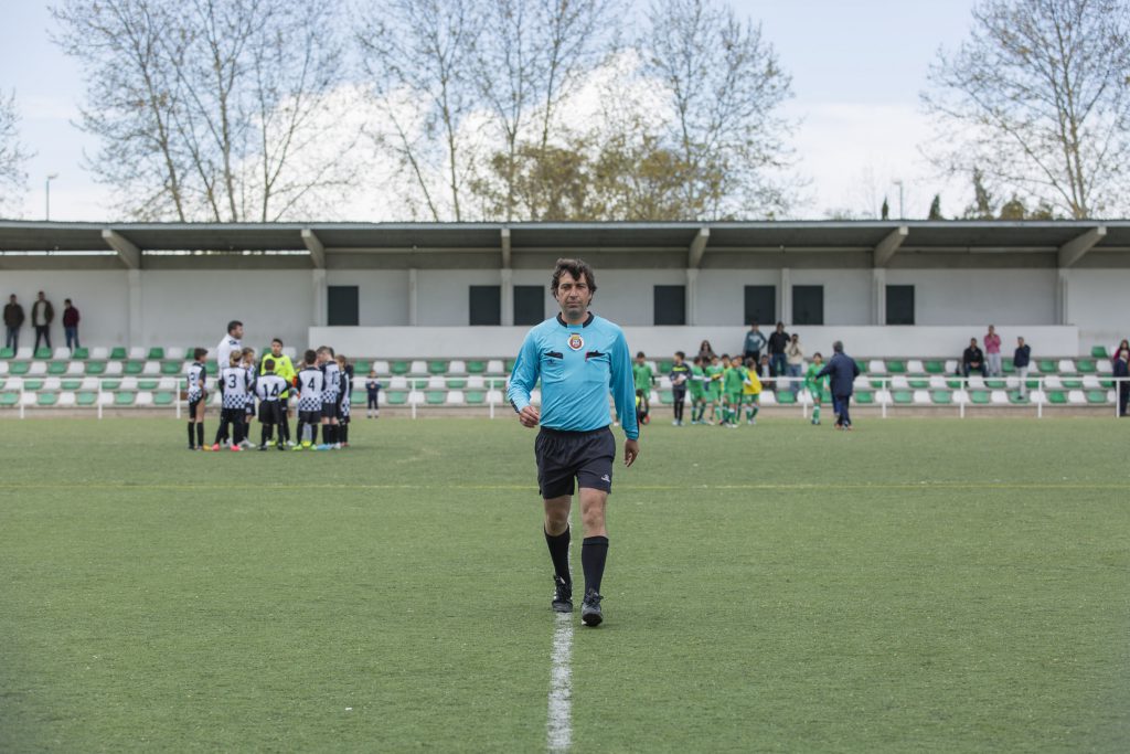 Edgar Ramos árbitro da Associação de Futebol de Beja fotografia profissional lisboa news photojournalism fotojornalismo