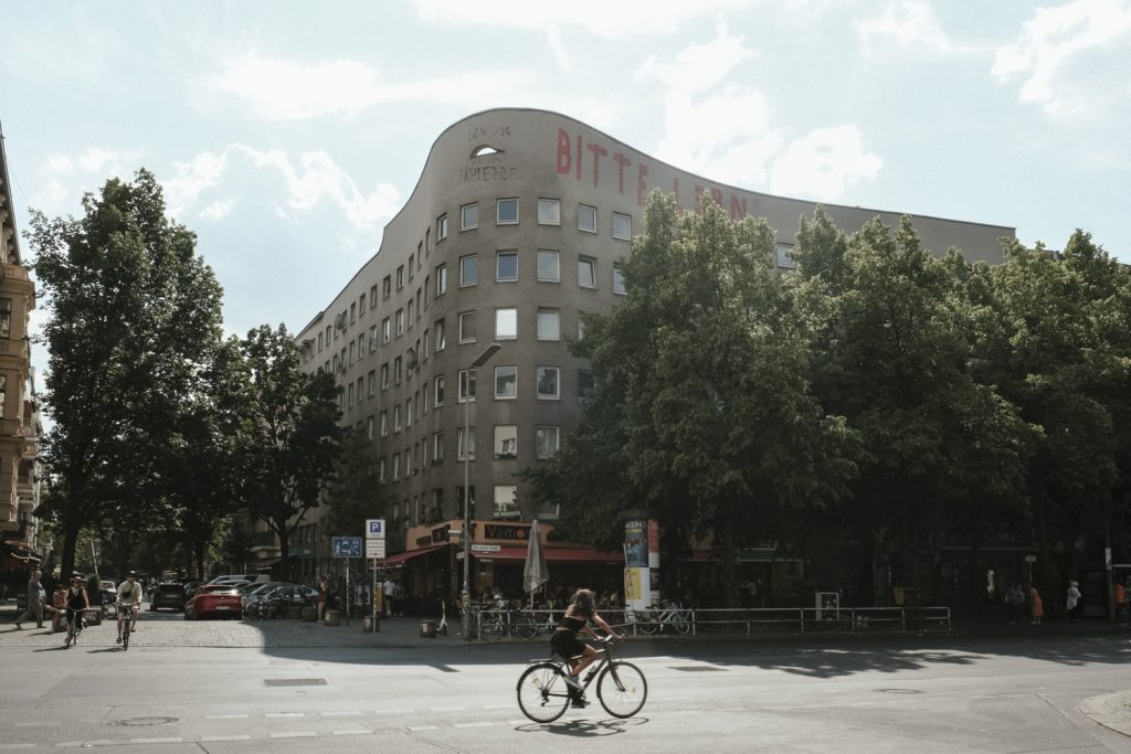 Bonjour Tristesse Berlin Siza Vieira